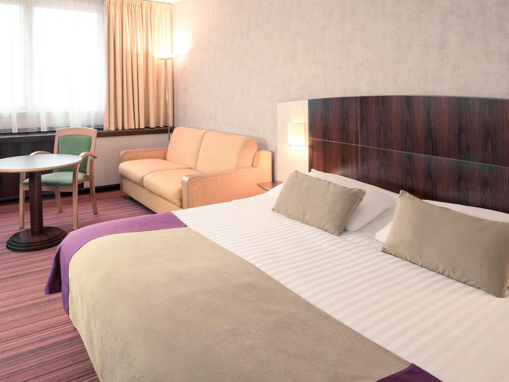 Mercure Besancon Parc Micaud - Hotel & Bar Esterno foto