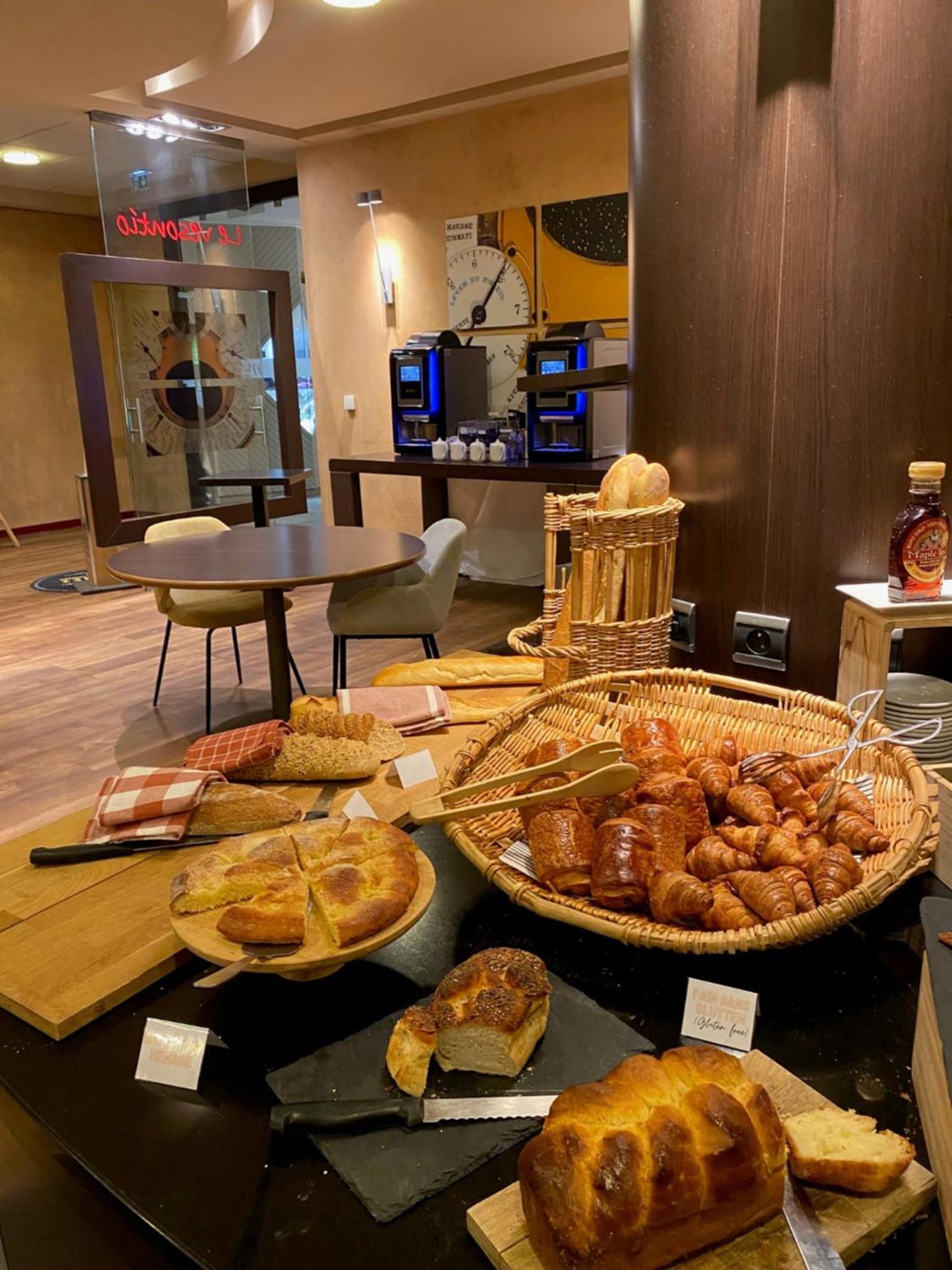 Mercure Besancon Parc Micaud - Hotel & Bar Esterno foto