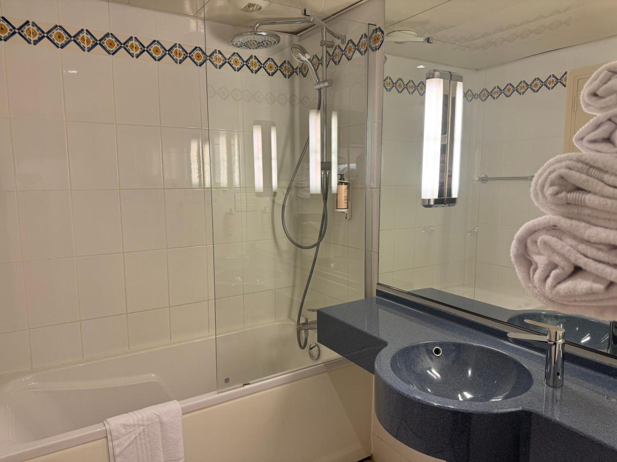 Mercure Besancon Parc Micaud - Hotel & Bar Esterno foto
