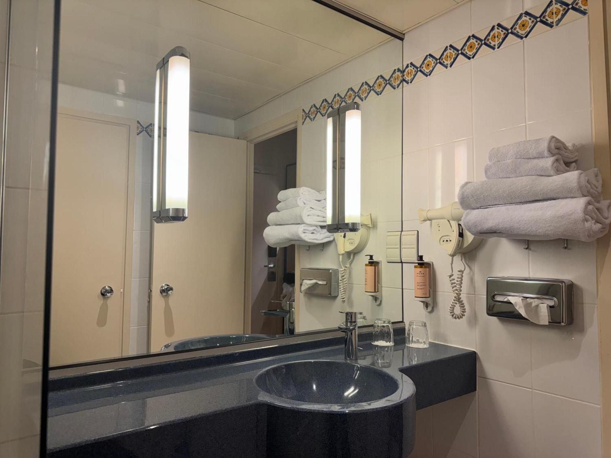 Mercure Besancon Parc Micaud - Hotel & Bar Esterno foto