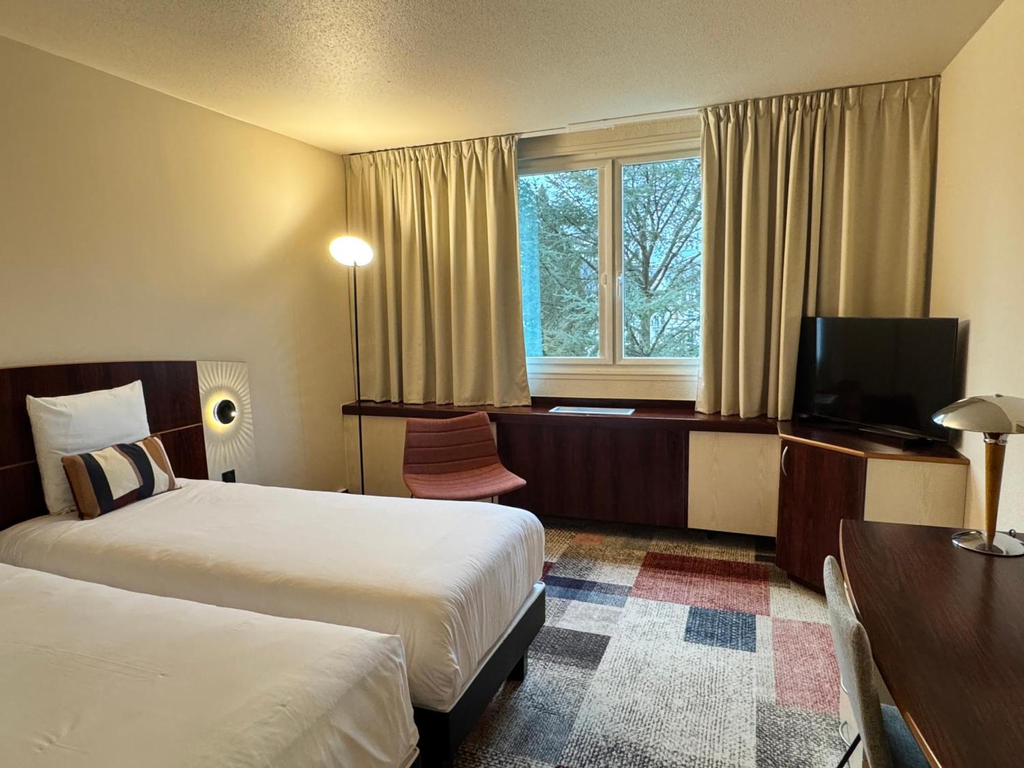Mercure Besancon Parc Micaud - Hotel & Bar Esterno foto