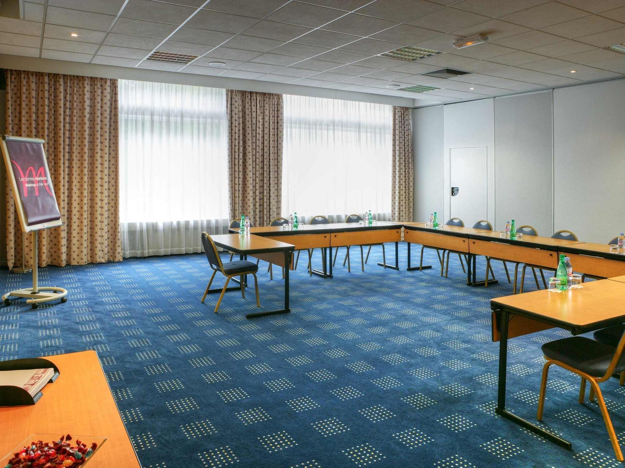 Mercure Besancon Parc Micaud - Hotel & Bar Esterno foto